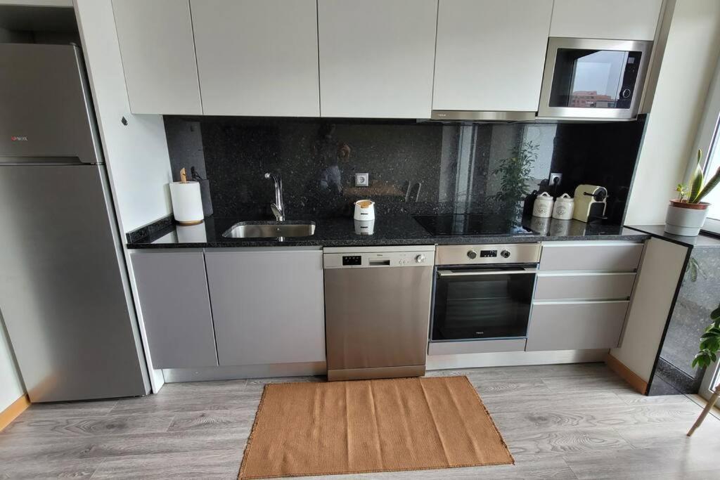 Ao Lado Da Estacao Do Metro! Apartman Vila Nova de Gaia Kültér fotó